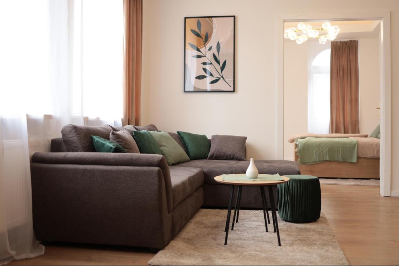 Beautiful And Stylish 2 Bedroom Apartment In The City Center And In The Pedestrian Zone Bratislava Bagian luar foto