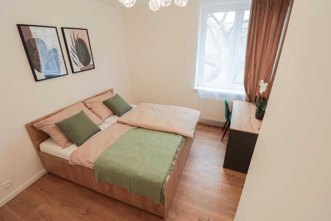 Beautiful And Stylish 2 Bedroom Apartment In The City Center And In The Pedestrian Zone Bratislava Bagian luar foto