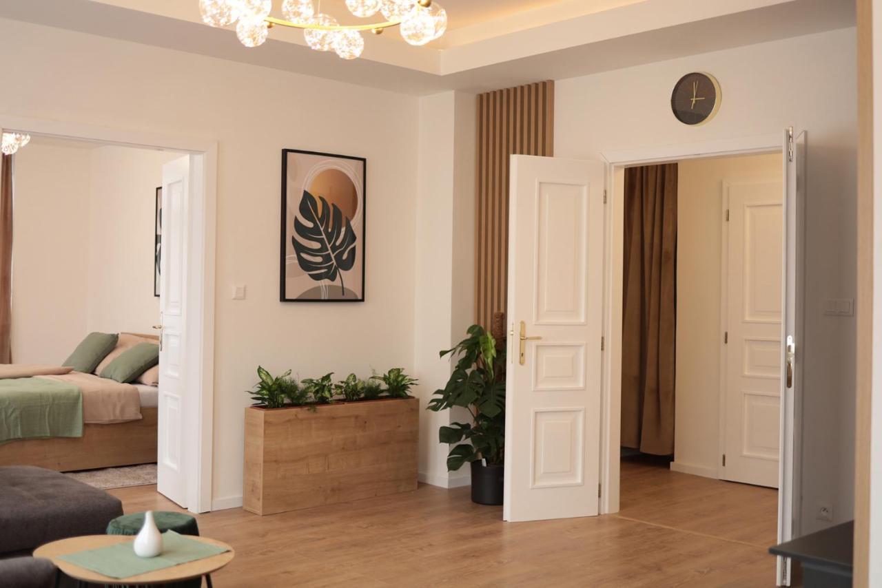 Beautiful And Stylish 2 Bedroom Apartment In The City Center And In The Pedestrian Zone Bratislava Bagian luar foto